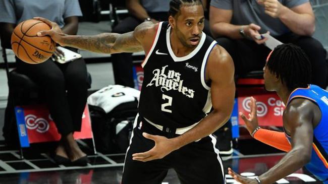 在足球比赛 在足球比赛