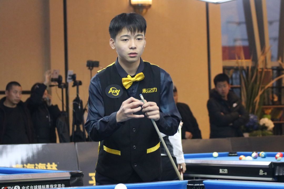 与业余选手 与业余选手